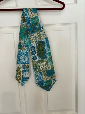 Vintage Woman’s Teal & Olive Mosaic Pattern Neck Tie